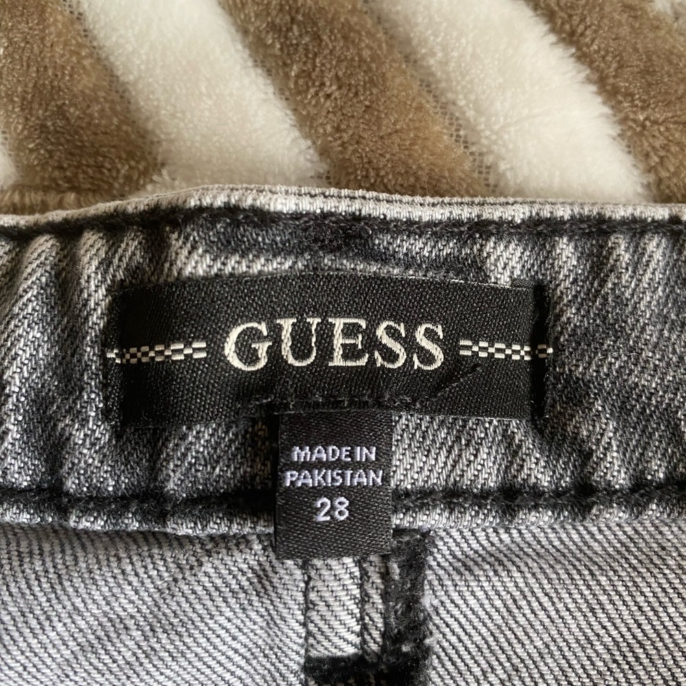 NWOT! GUESS Denim skirts Sz 28 - Picture 13 of 17
